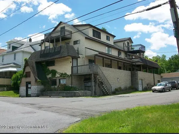 921 Union St, Taylor, PA
