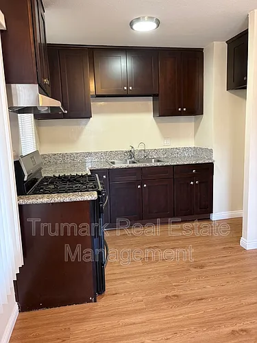 1204 E Lexington Dr Photo 1