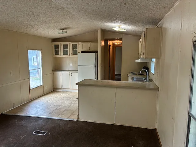 912 Kathleen Dr #17 — Photo 4