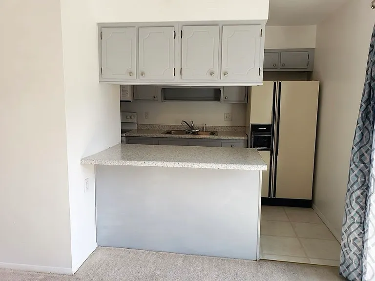 820 S Curry Pike — Photo 8