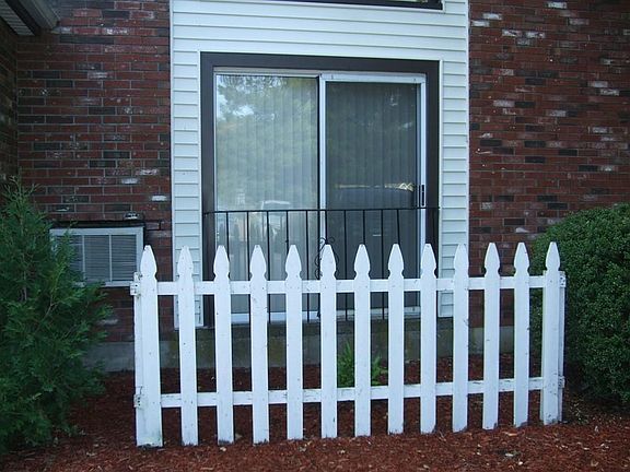 3rd image of 18 Washington St APT 2