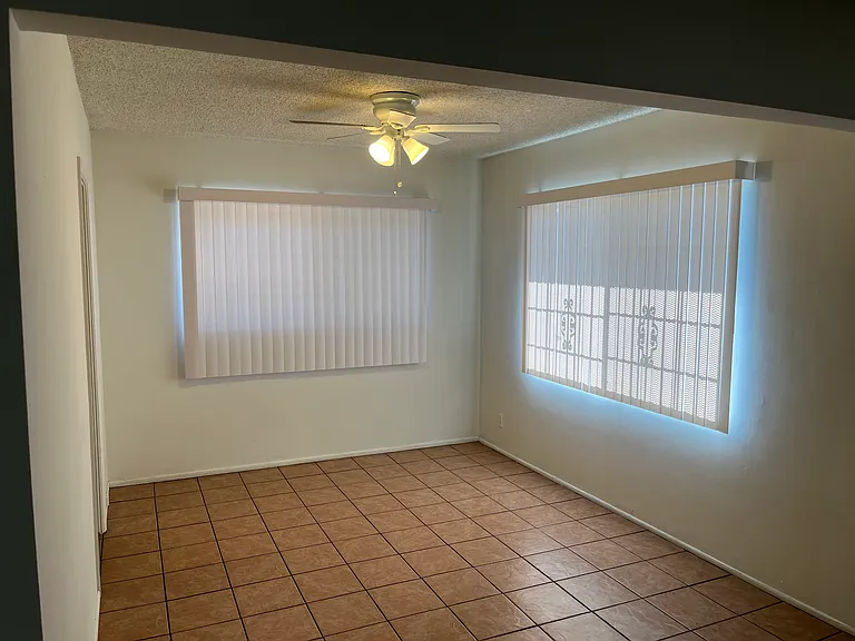 1959 Cedar Ave #1 — Photo 16