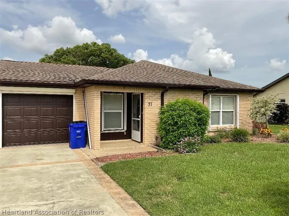 37 Jasmine St, Lake Placid, FL 33852