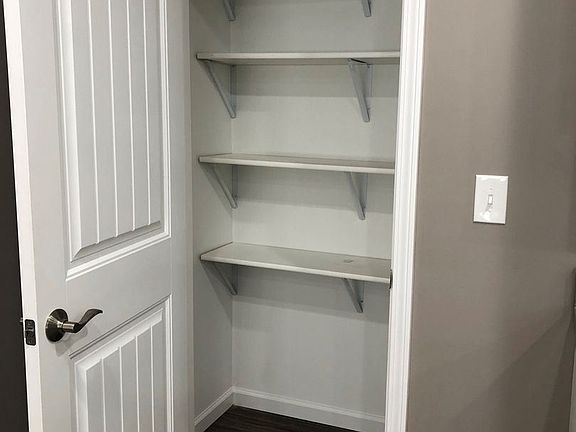 5th image of 213 Adele Dr