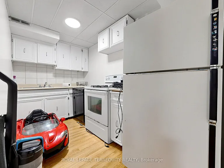 6663 Harlow Rd — Photo 43