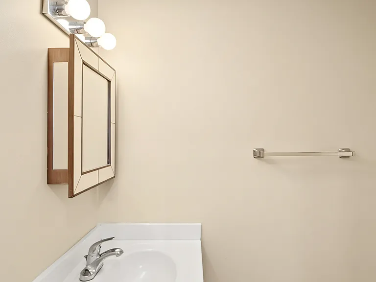 741 Ridgeview Dr — Photo 10