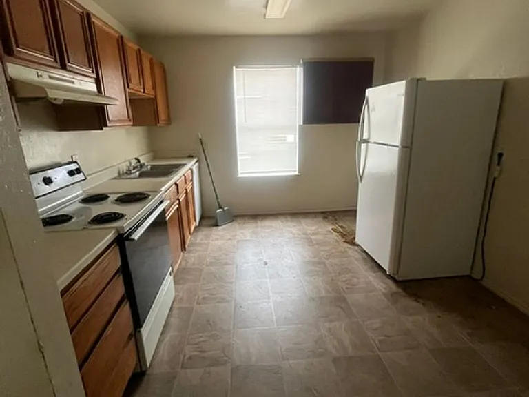 1103 Horizon Dr — Photo 3