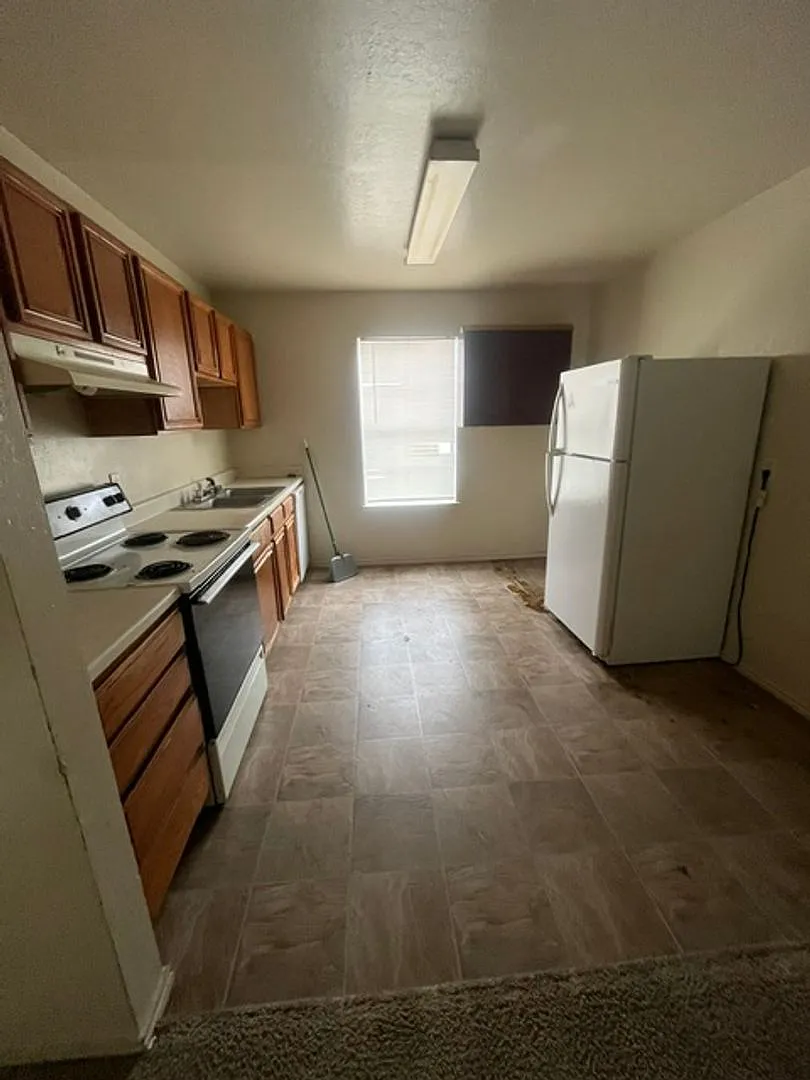 Building Photo - 1103 Horizon Dr