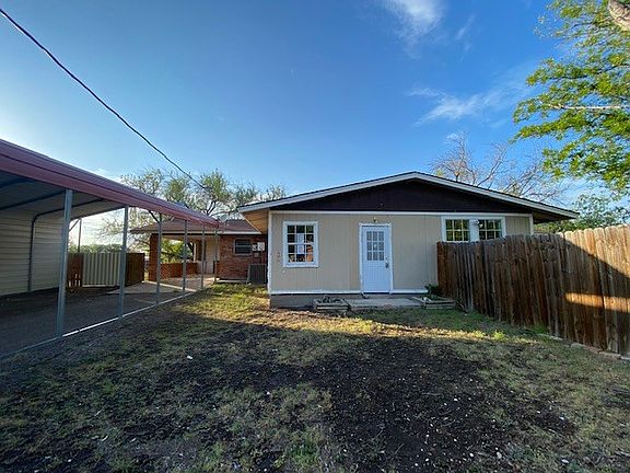 3rd image of 406 E 3rd St