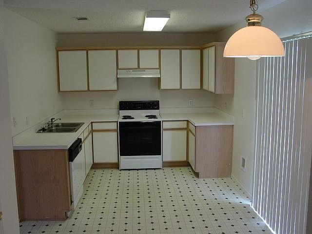 2nd image of 303 Princeton Ln
