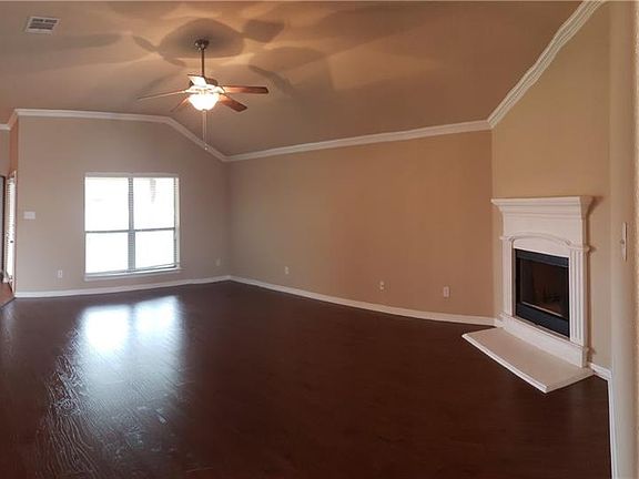 5th image of 1623 White Willow Ln