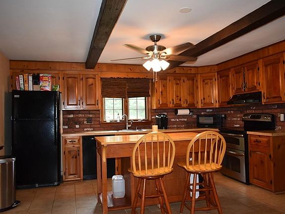 4th image of 125 Sharon Ct