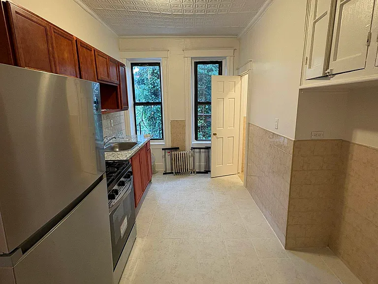 1670 Putnam Ave #3L — Photo 11