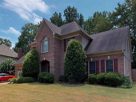 3rd image of 8801 Dewberry Ln