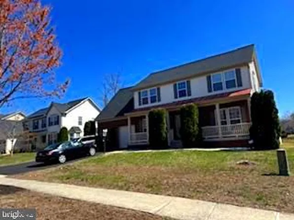 10739 Constitution Dr, Waldorf, MD 20603
