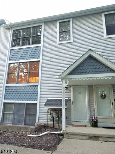 1st image of 23 Burlington Ct #1912