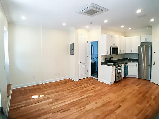 Rented by Francine Realty | media 12