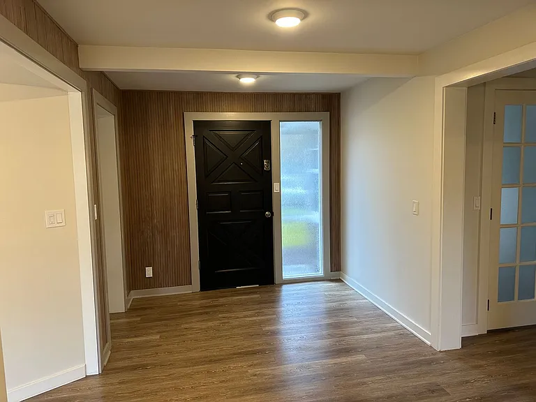 2484 Alder St — Photo 3