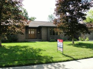 4611 Cruz Dr, Midland, MI 48642