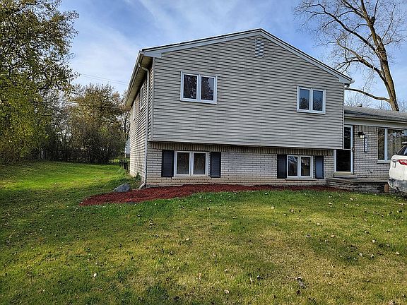 2nd image of 24689 Creekside Dr