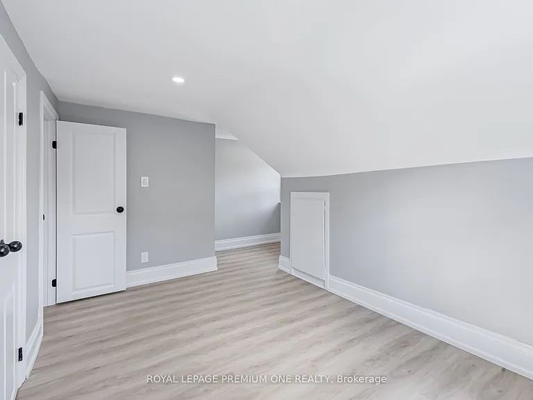 79 25th St #2 — Photo 22