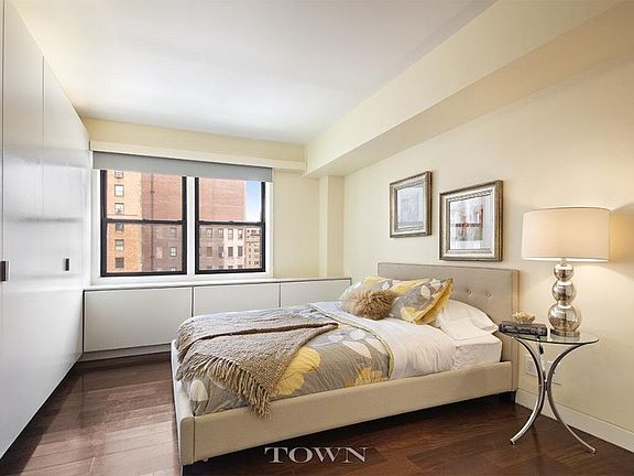 4th image of 205 E 77th St #14AB