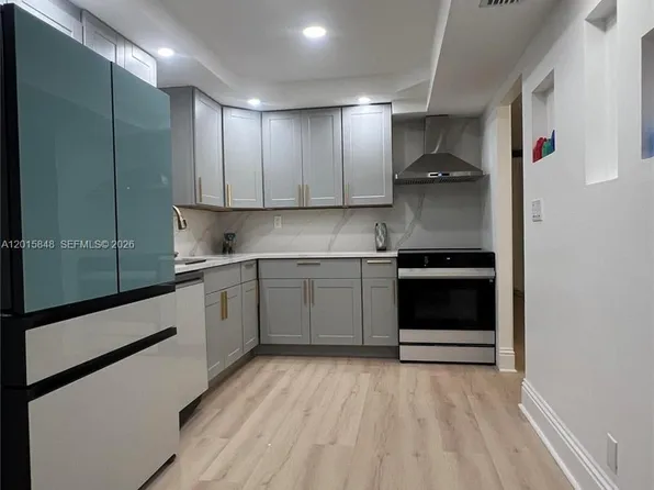 20300 W Country Club Dr APT 106-3, Aventura, FL 33180