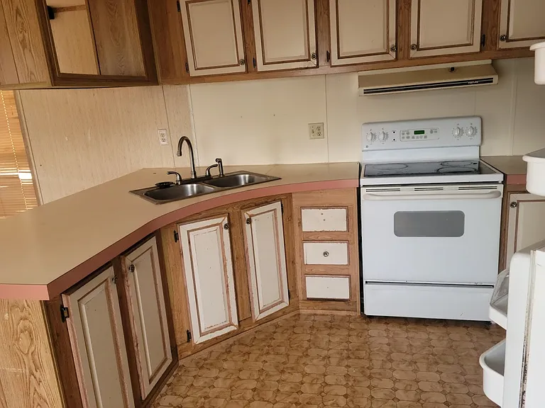 1832 Kent Dr — Photo 7