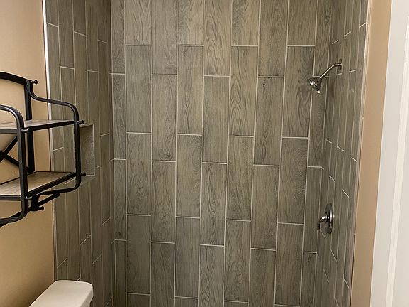 2nd image of 5348 Gawain Dr