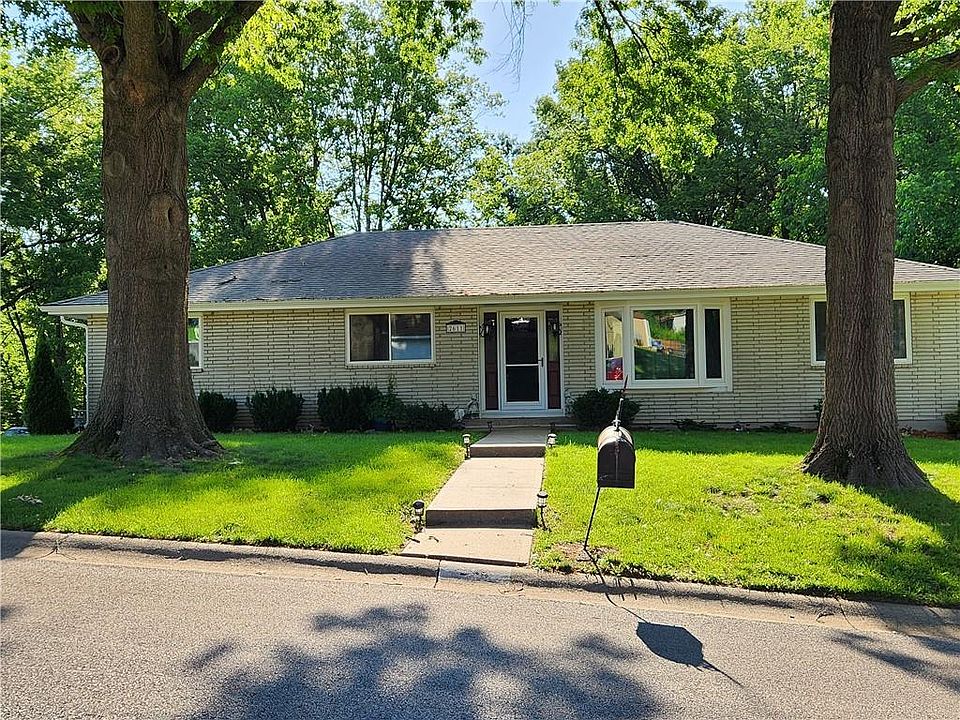 1st image of 2611 N 69th St