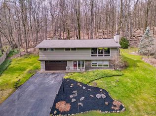 4246 Wolf Hollow Rd, Syracuse, NY 13219