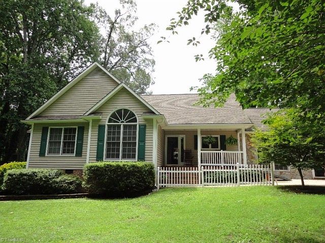 1st image of 4510 Rosemary Dr
