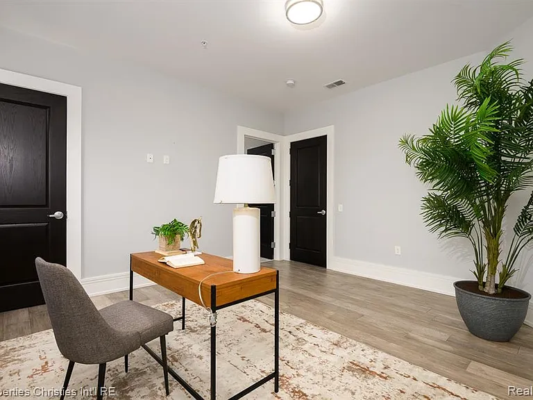32686 Woodward Ave #E — Photo 10