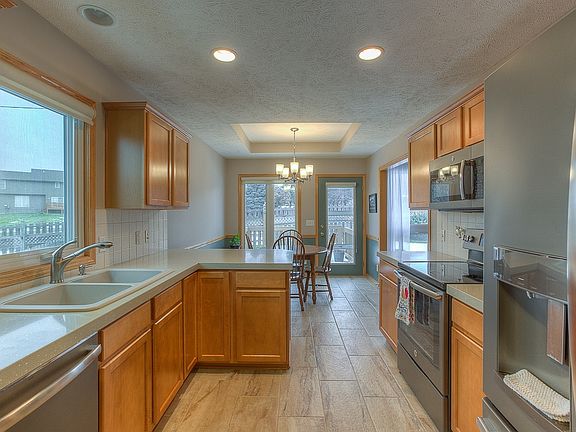 4th image of 16408 Audrey St