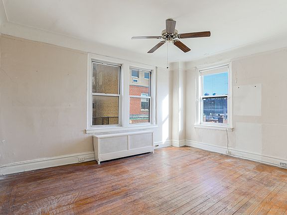 3rd image of 161 W 75th St #8FF