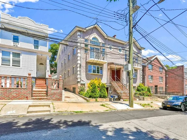 8433 60th Dr, Middle Village, NY 11379