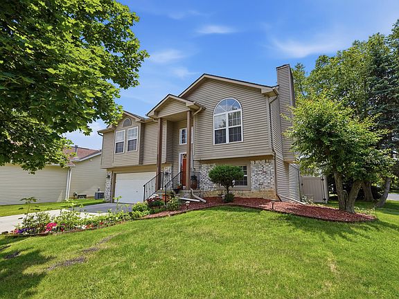 2nd image of 38559 Nellie Ln
