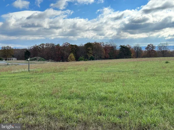13 Markwood Dr, Keyser, WV 26726