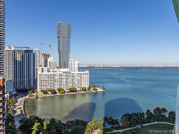 4th image of 1900 N Bayshore Dr APT 1808