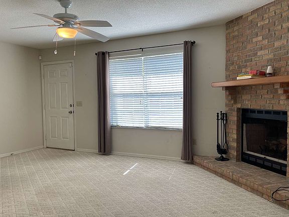4th image of 345 SW Rosewood Cir