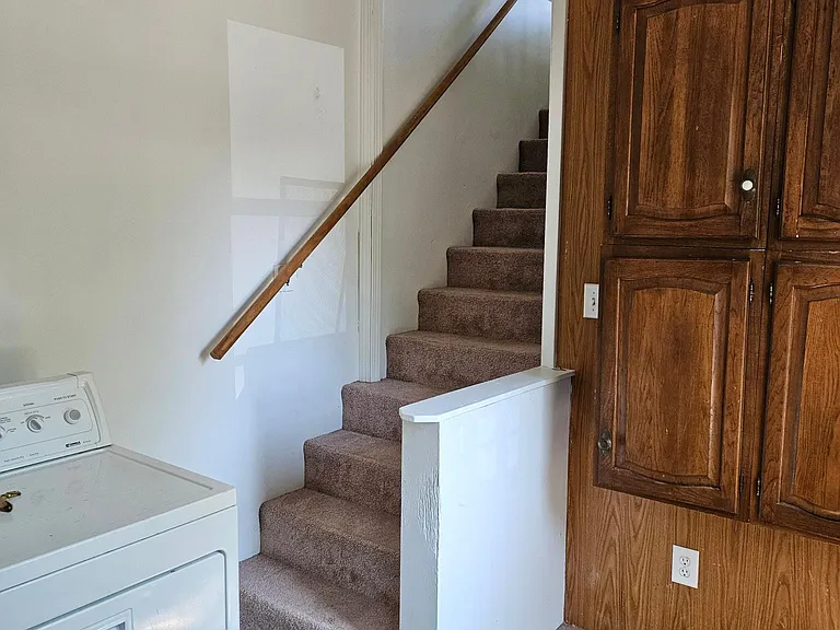 108 E Exchange St #1 — Photo 3