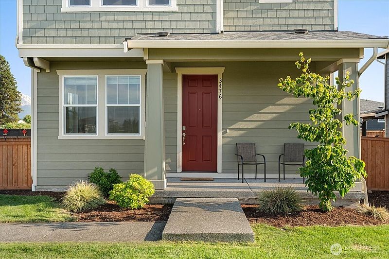 4th image of 3476 Edith Avenue