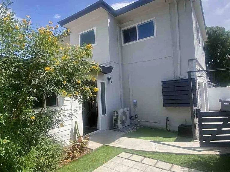839 Penn St — Photo 12