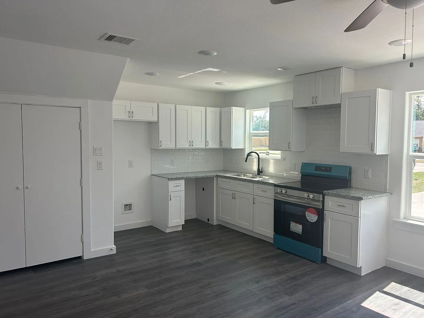 Brand new unit 2 story layout — Photo 2