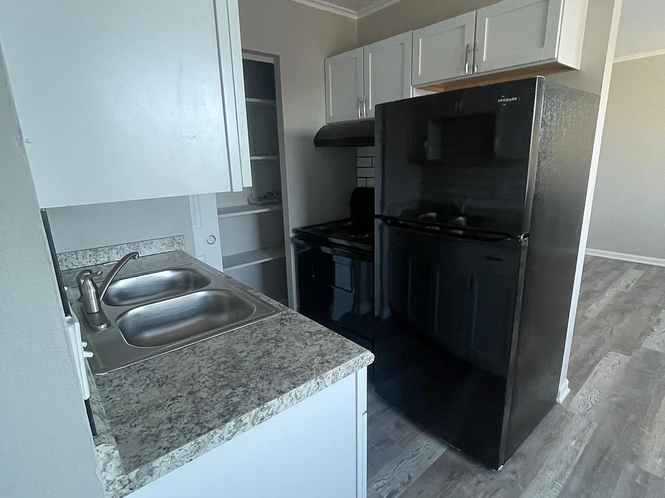 1st image of 2301 Salvador St APT 8
