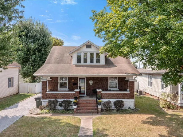 305 Kroeger Ave, Dupo, IL 62239