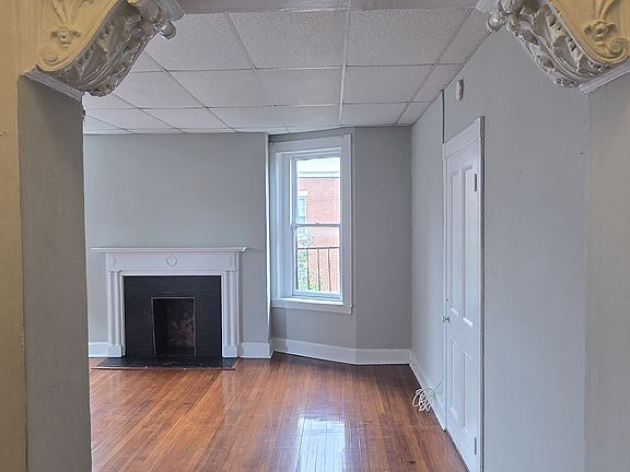 4th image of 15 W Madison St APT 3f