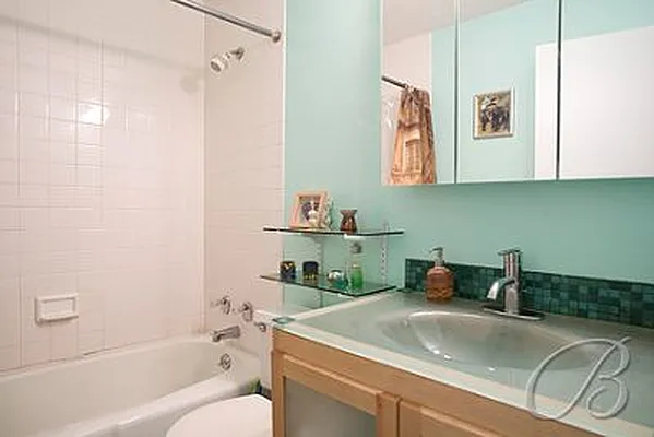 Sold by Bellmarc Realty | media 2