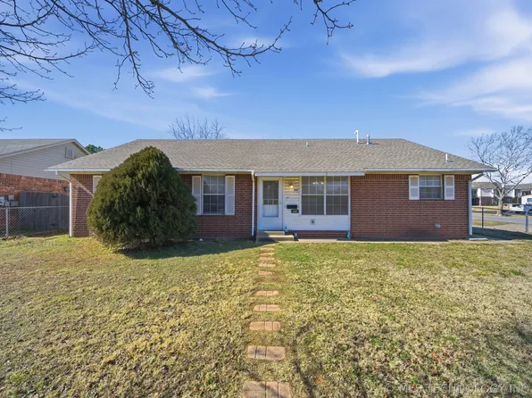 2310 S Hickory St, Sapulpa, OK 74066