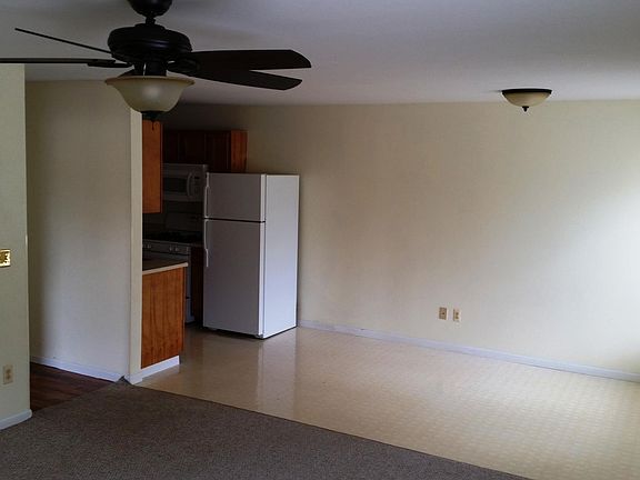 Kitchen/Dining from Front Door